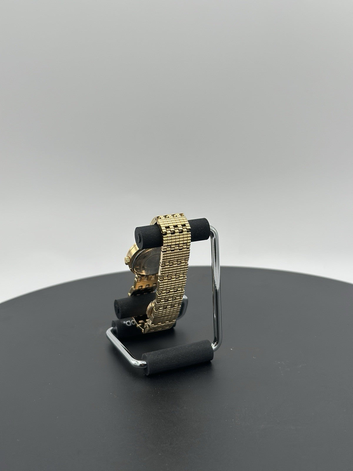 BULOVA $350 WOMEN'S DAZZLING CRYSTALS GOLD, M-O-PEARL DIAL WATCH PHANTOM 98L278