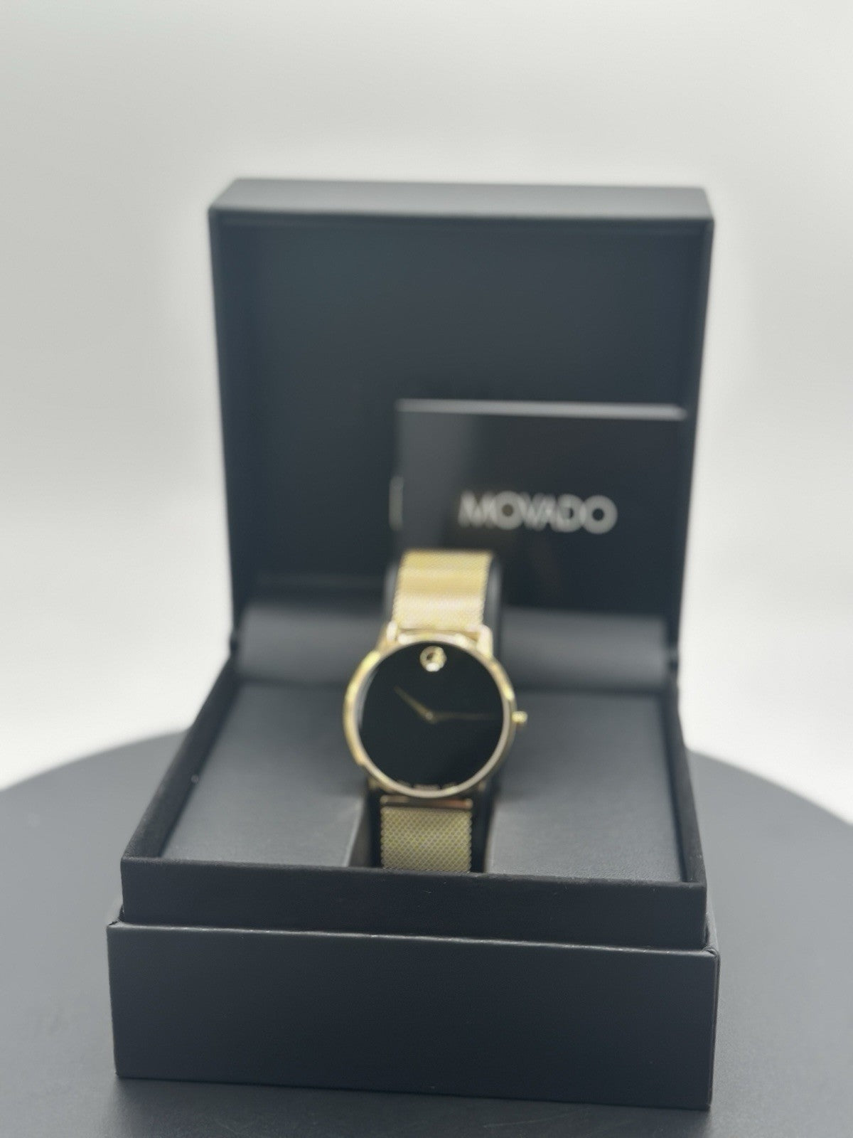 Movado Museum Watch Men 40mm Black Dial Gold Case Round Mesh Band 0607396
