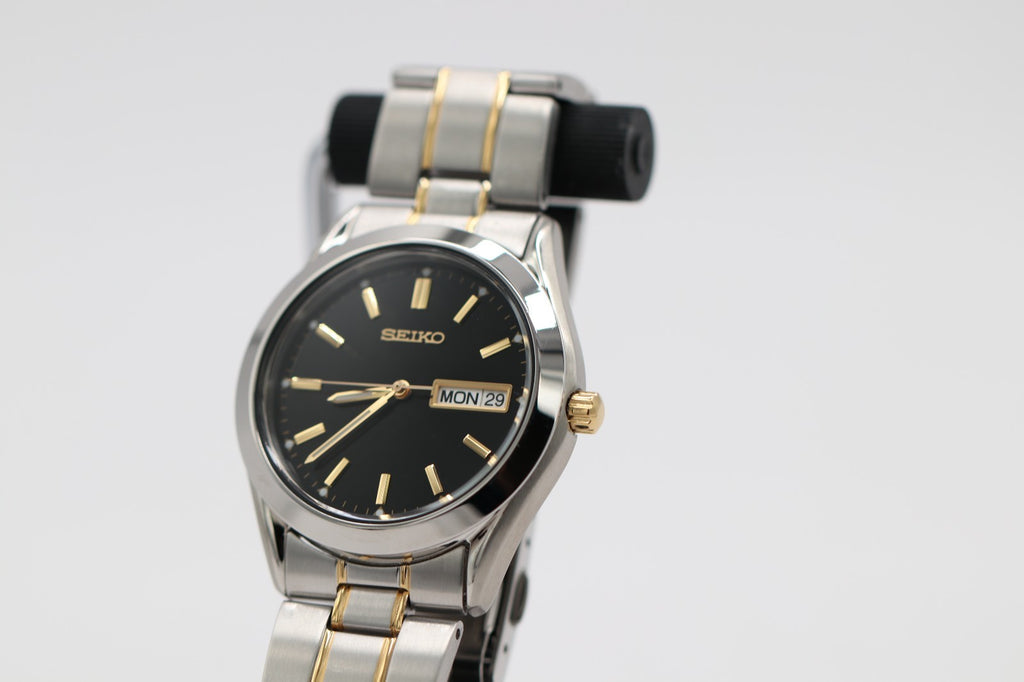 Seiko Essentials Quartz Black Dial Men's Watch SUR363