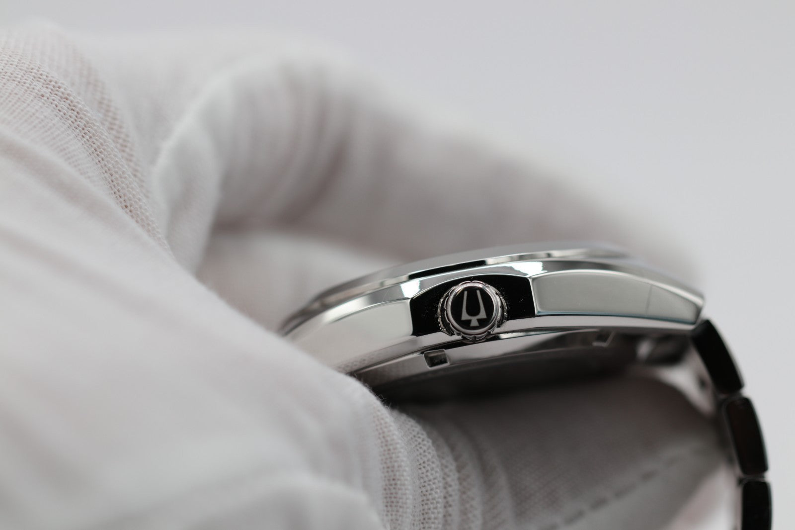 Bulova Surveyor Classic Automatic Men's Watch 42 mm 96A270