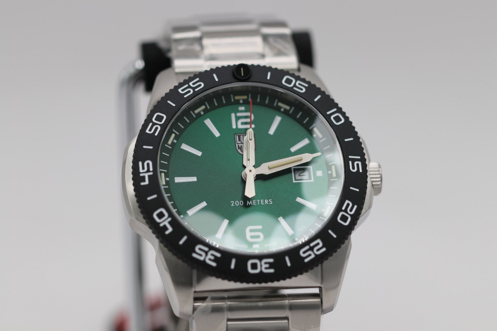 Swiss Luminox XS.3137 Pacific Diver Green Dial Tritium Stainless Mens 44mm Watch