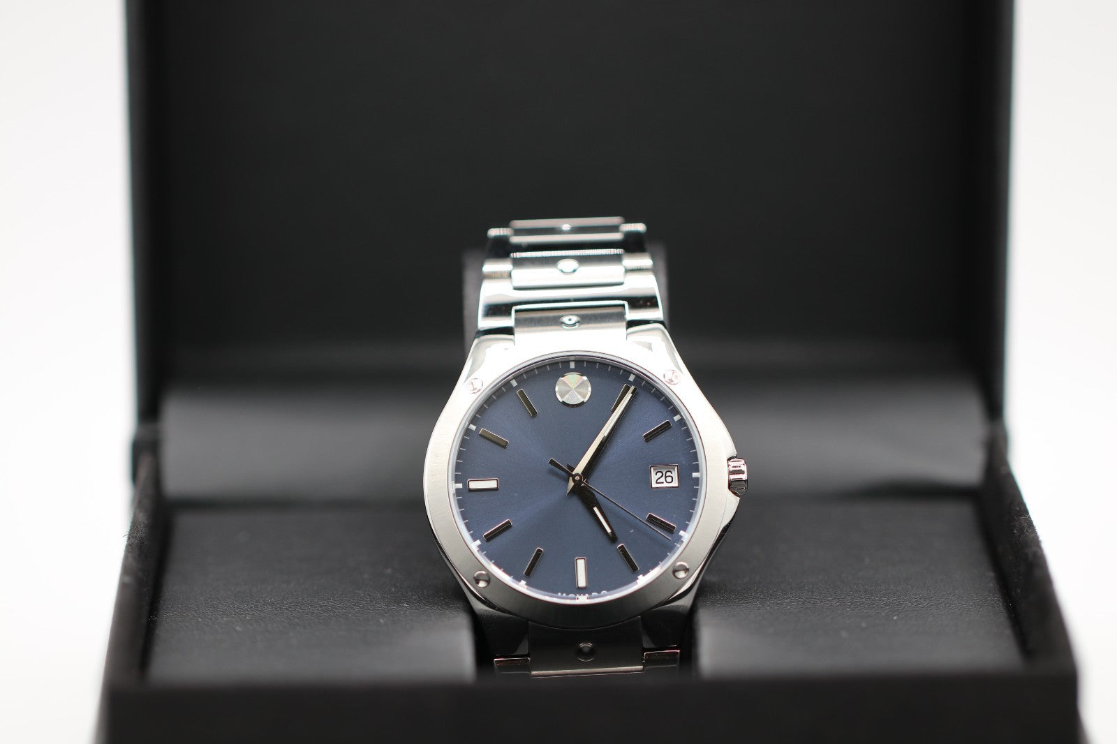 Movado S.E. Dot Accent Bracelet Watch 41mm in Silver tone Blue dial 607513 $1300