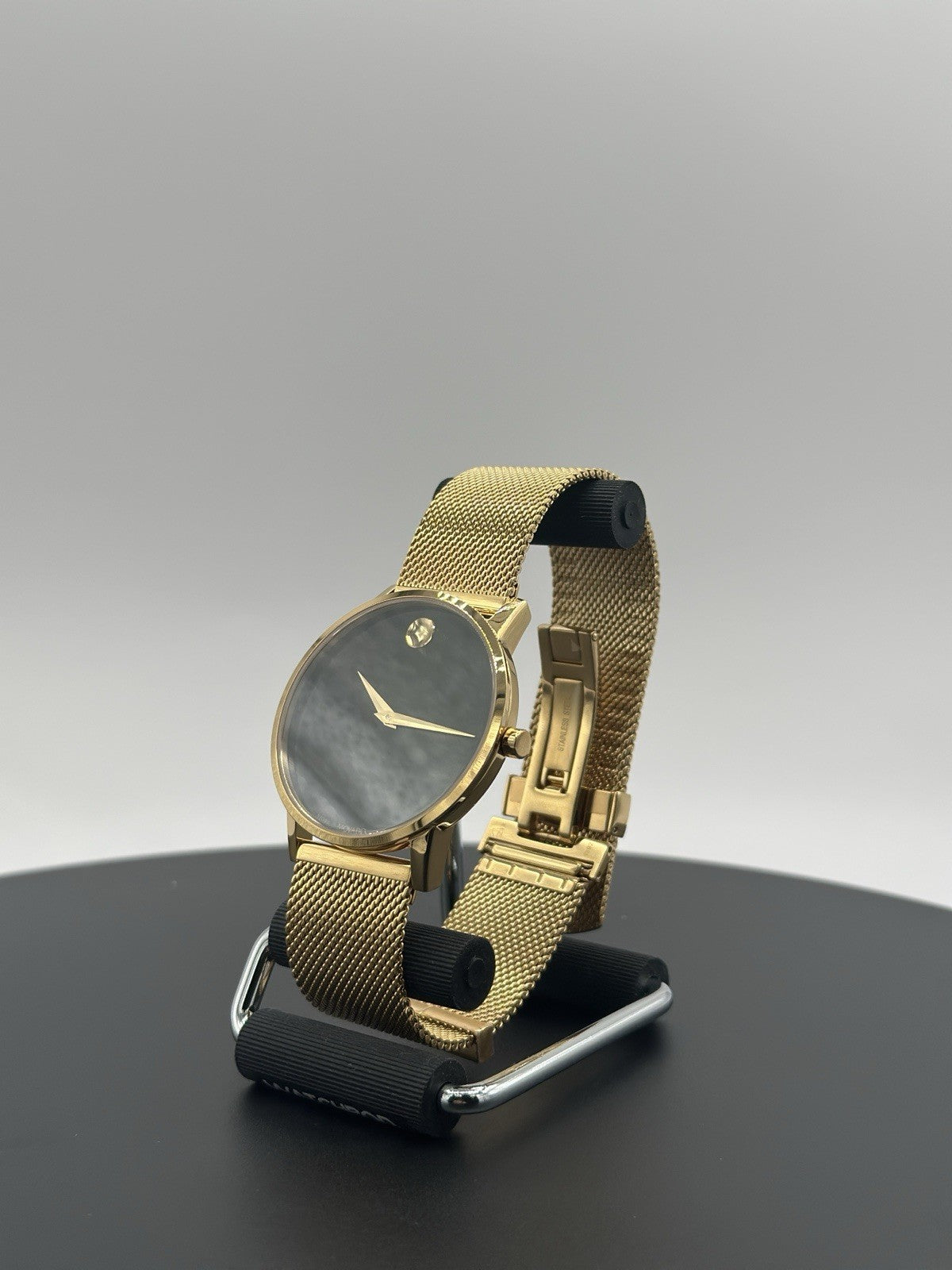 Movado Museum Watch Men 40mm Black Dial Gold Case Round Mesh Band 0607396