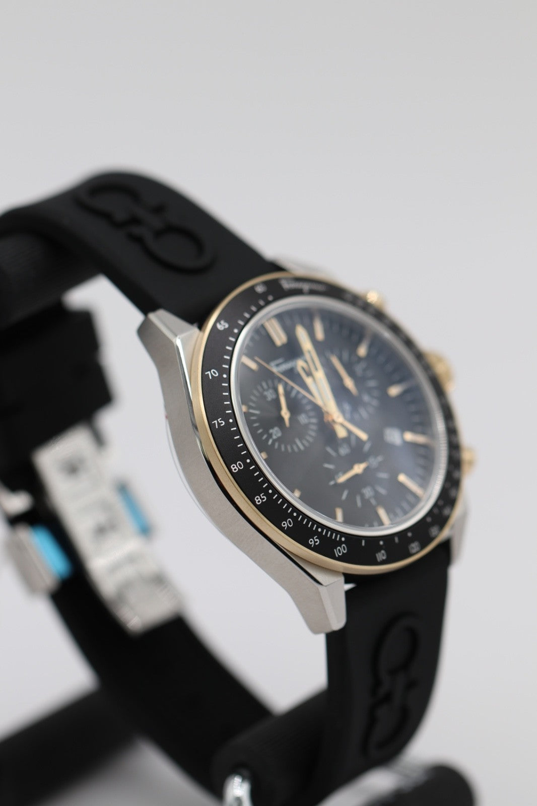 Salvatore Ferragamo Urban SFUR00422 Chronograph Men's Watch Brand New