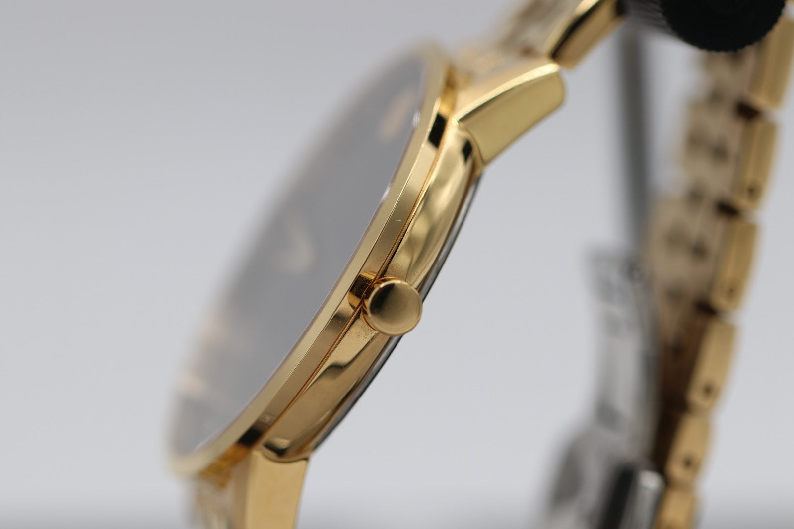 Movado Museum Series Men's Gold Tone Black Dial Diamond Quartz Watch 0607625