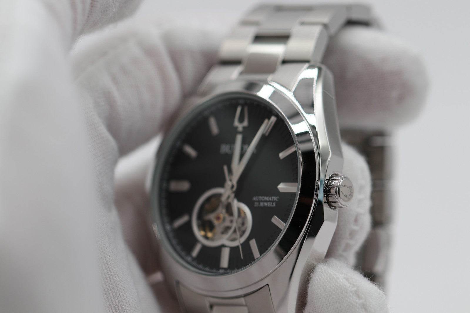 Bulova Surveyor Classic Automatic Men's Watch 42 mm 96A270