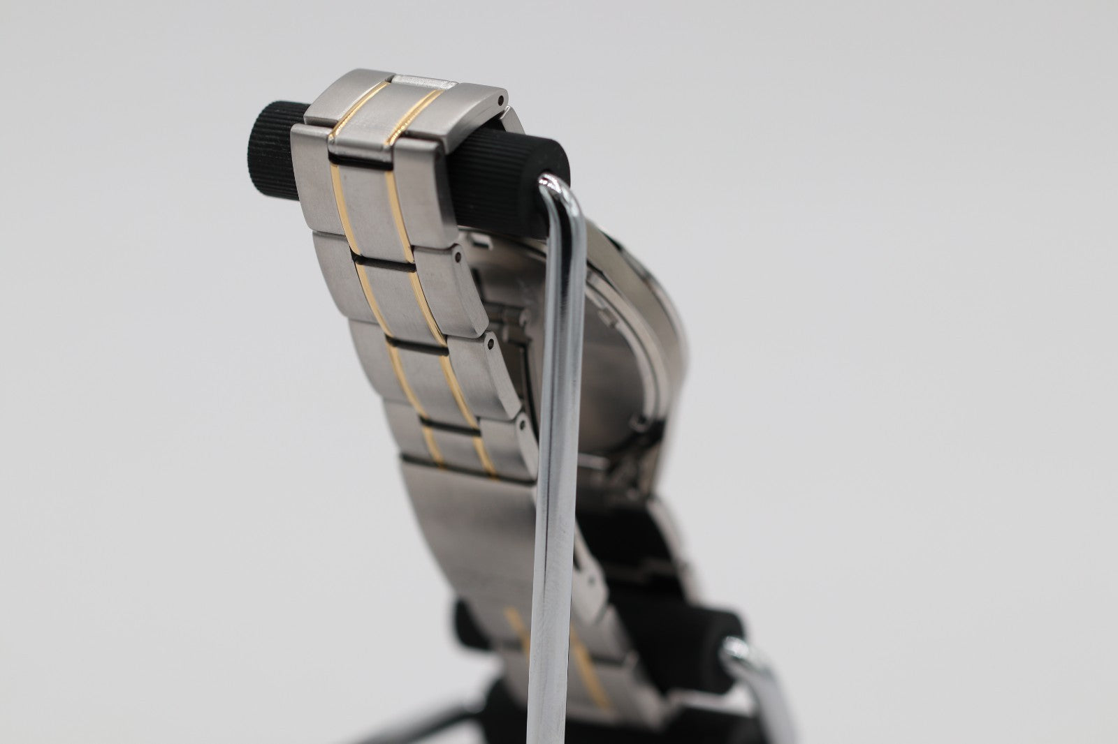 Seiko Essentials Quartz Black Dial Men's Watch SUR363