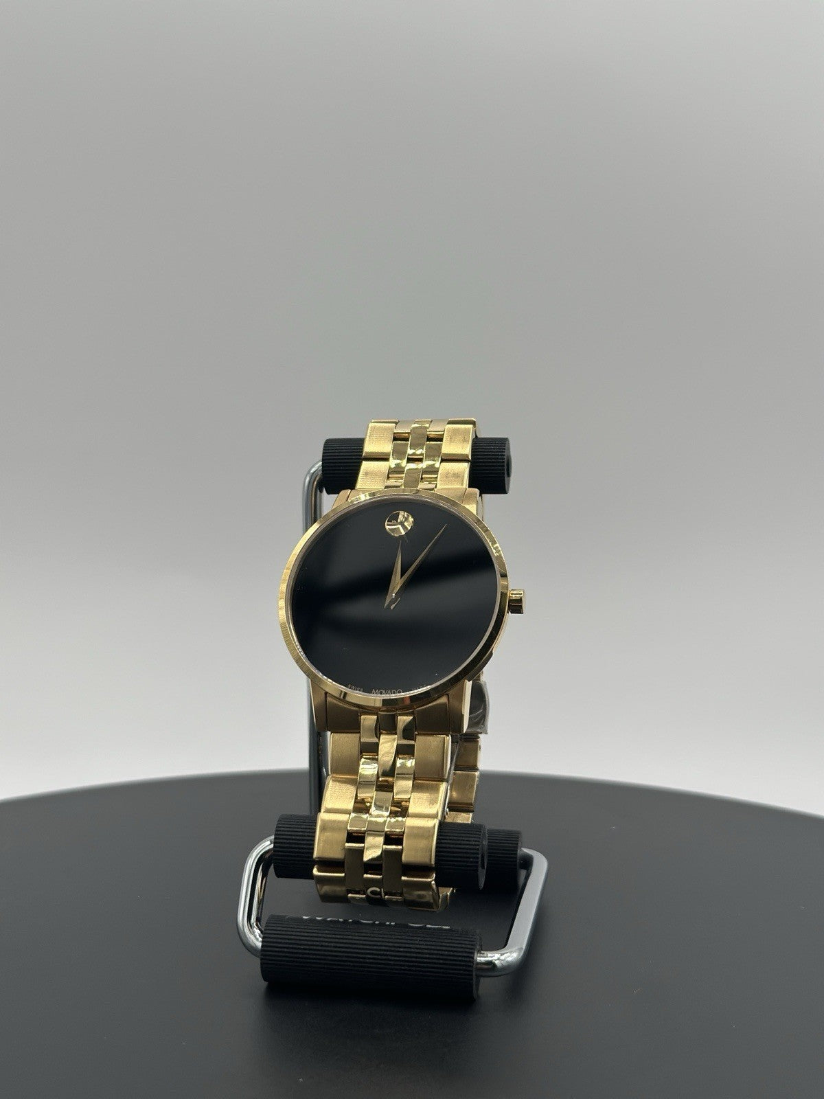 Movado Museum Men's Watch 0607203 Classic Series Swiss Made Quartz 40mm Steel
