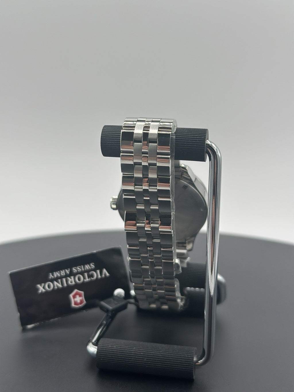 Victorinox Swiss Army Alliance Watch Women 35mm Silver Dial Steel Date Round