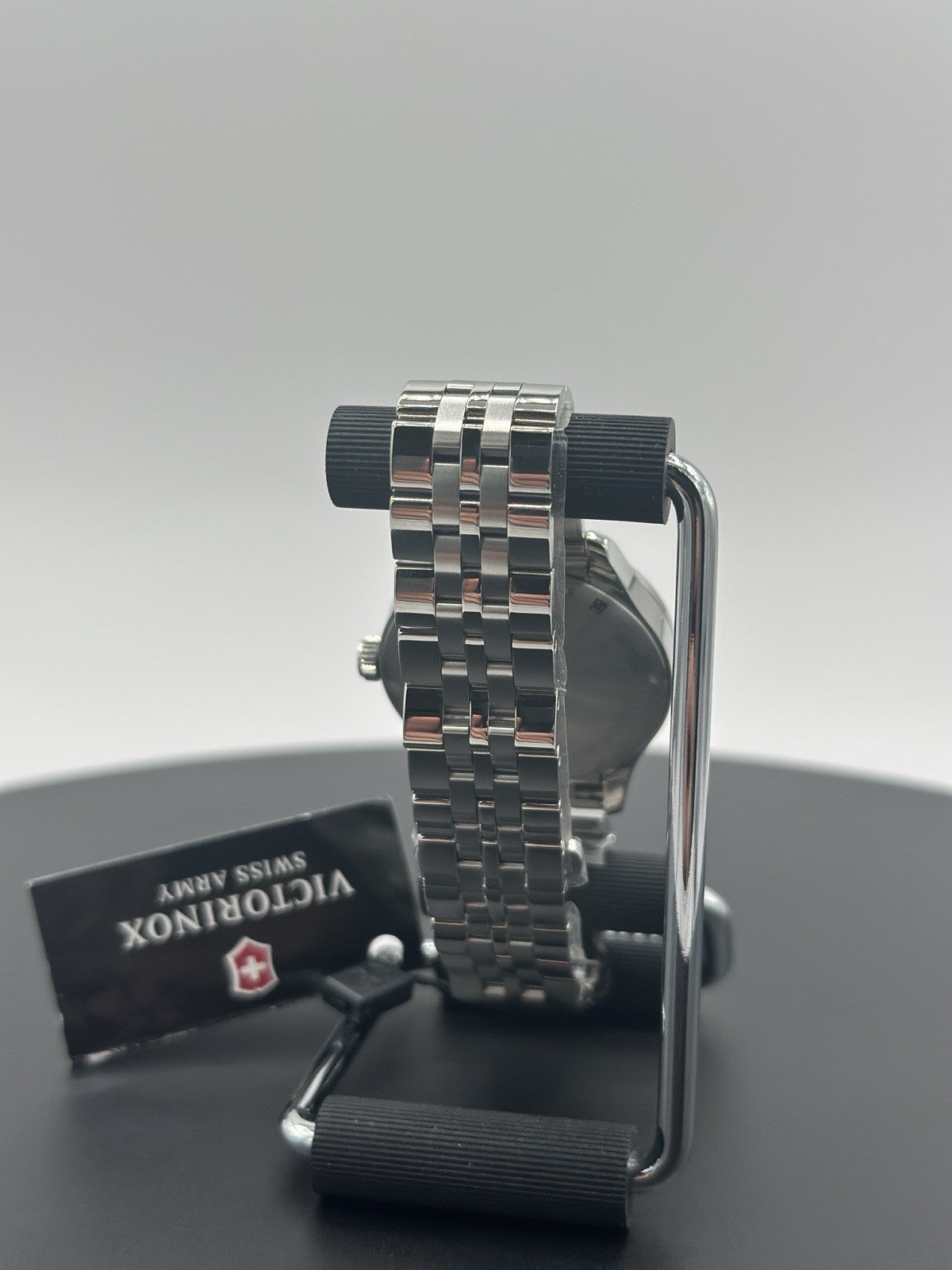 Victorinox Swiss Army Alliance Watch Women 35mm Silver Dial Steel Date Round