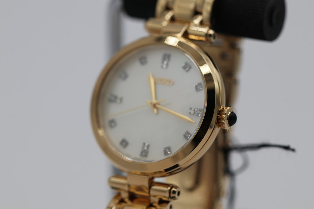 Seiko DIAMONDS SRZ536 50M Water Resistant, Mother of pearl Dial