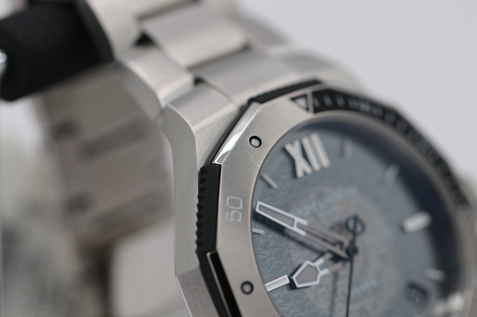 Baume et Mercier Riviera Automatic Grey Dial Men's Watch M0A10717