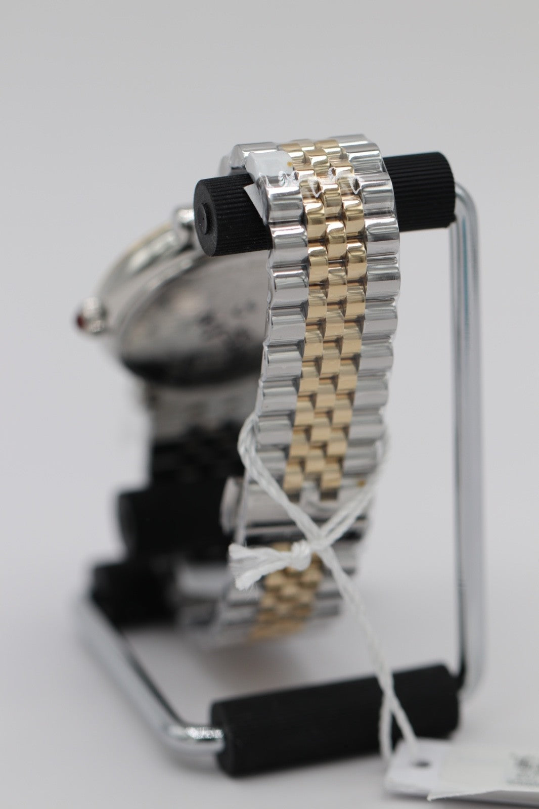 Salvatore Ferragamo Ora SFUW00422 Silver Women's Watch New + Box & Paper's