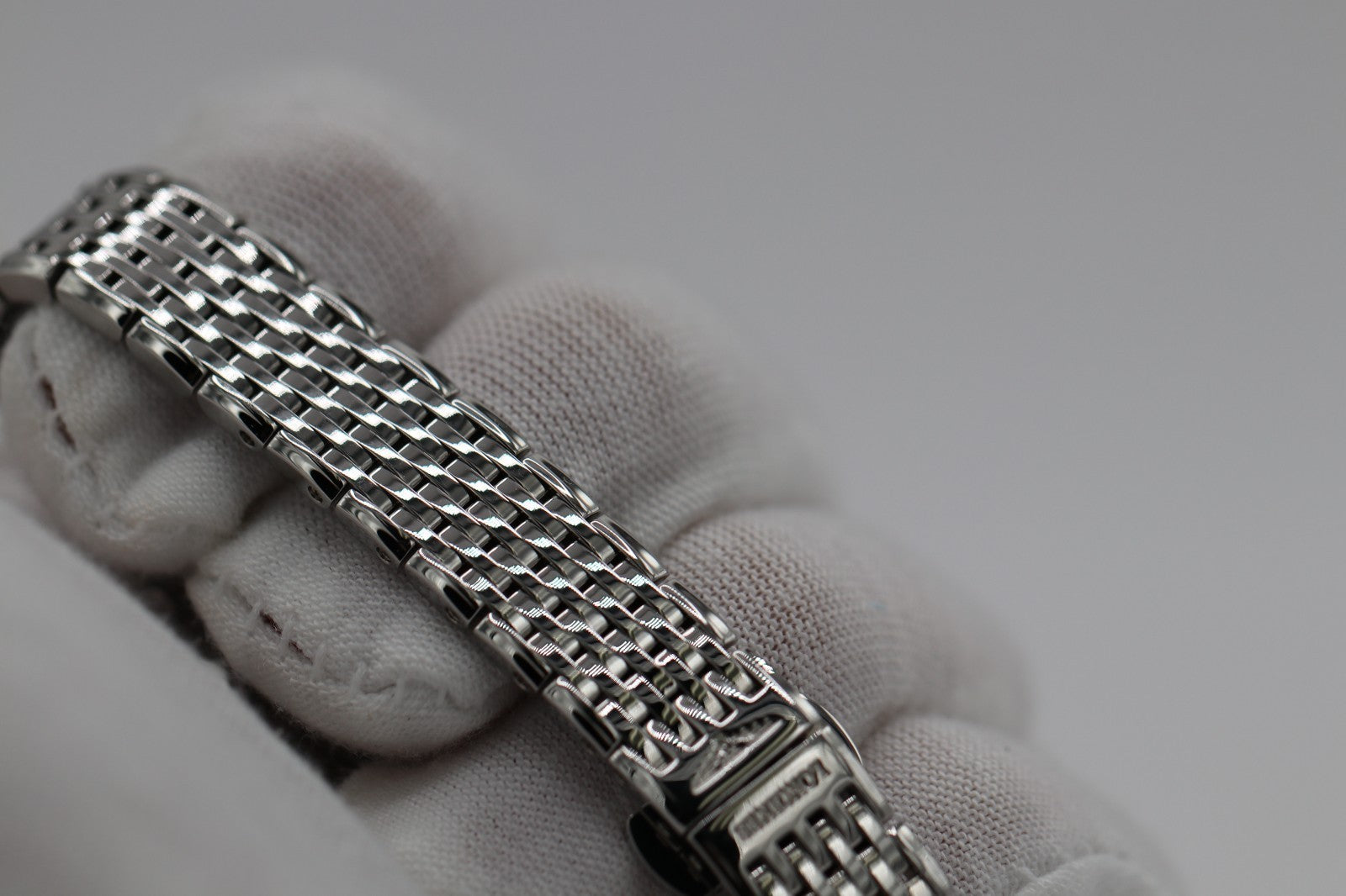 Longines La Grande Classique MOP Diamond Ladies Watch L4.241.0.80.6