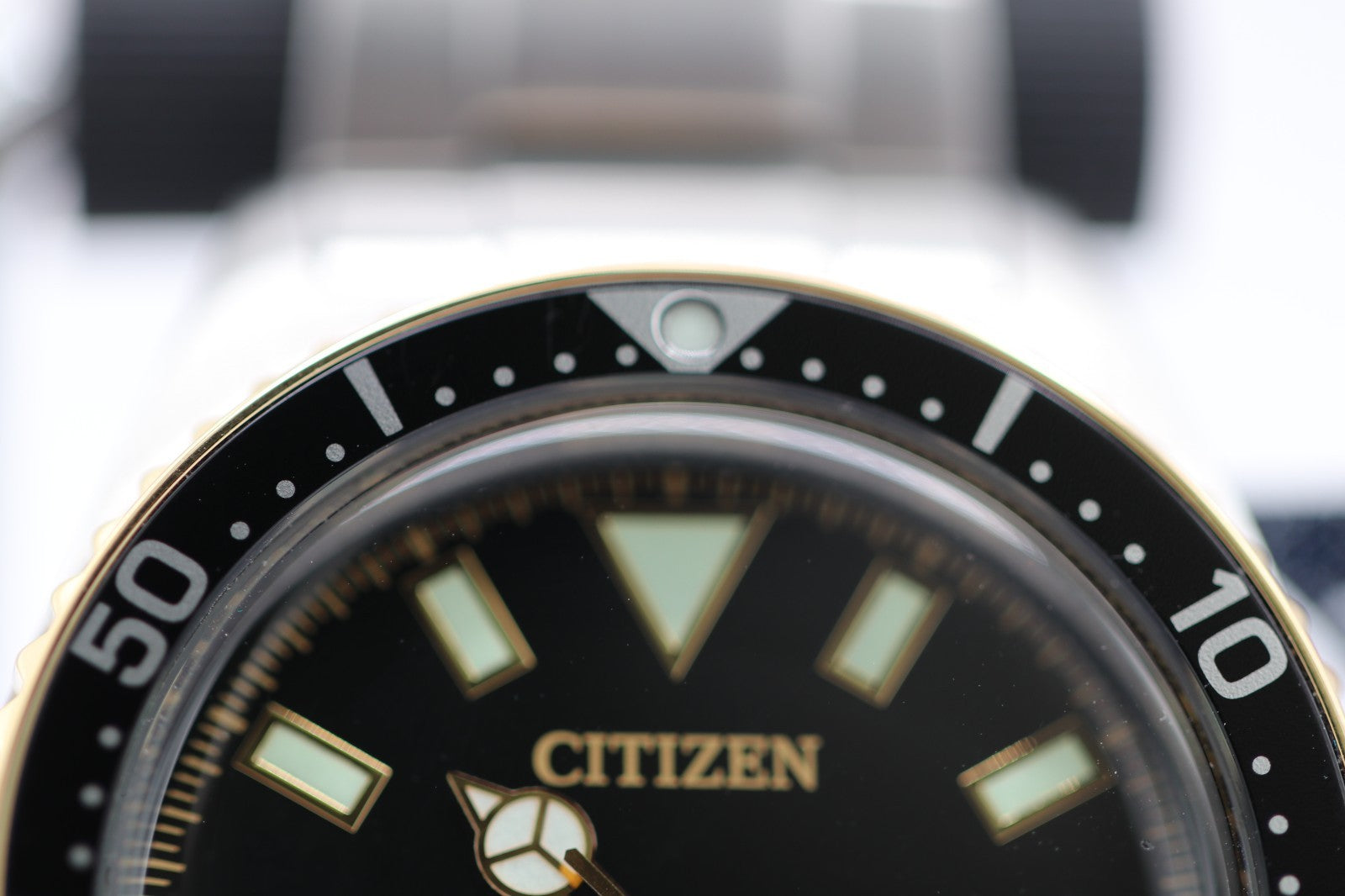 Citizen – Promaster Diver Automatic Men's Watch Black Dial NY0125-83E