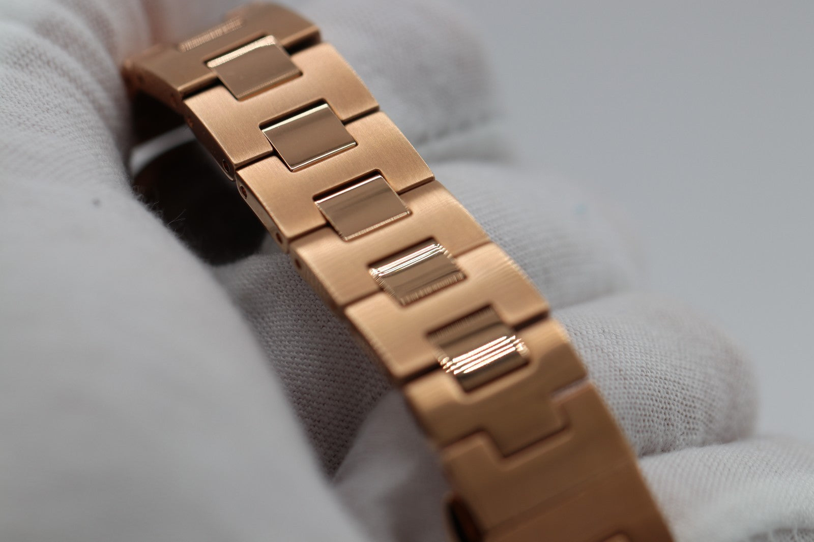 Movado Women's Watch 3600086 Bold Rose Gold Swiss Quartz Stainless Steel 36mm