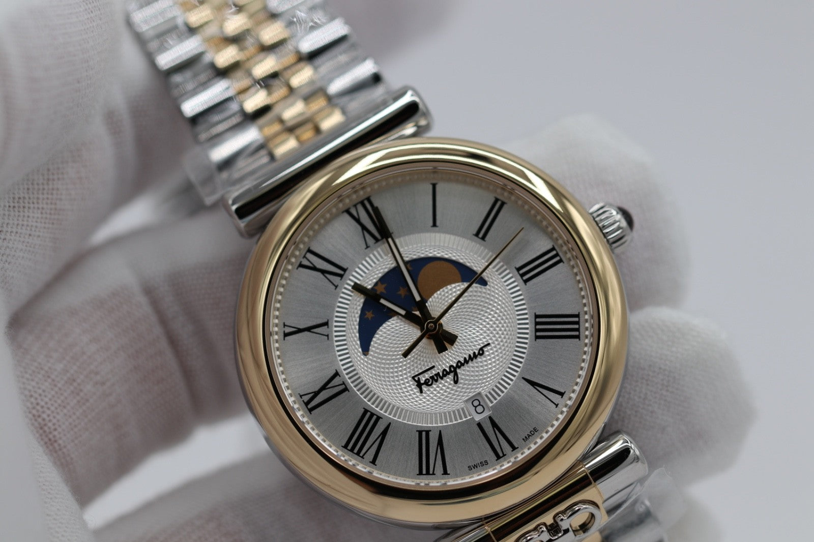 Salvatore Ferragamo Ora SFUW00422 Silver Women's Watch New + Box & Paper's