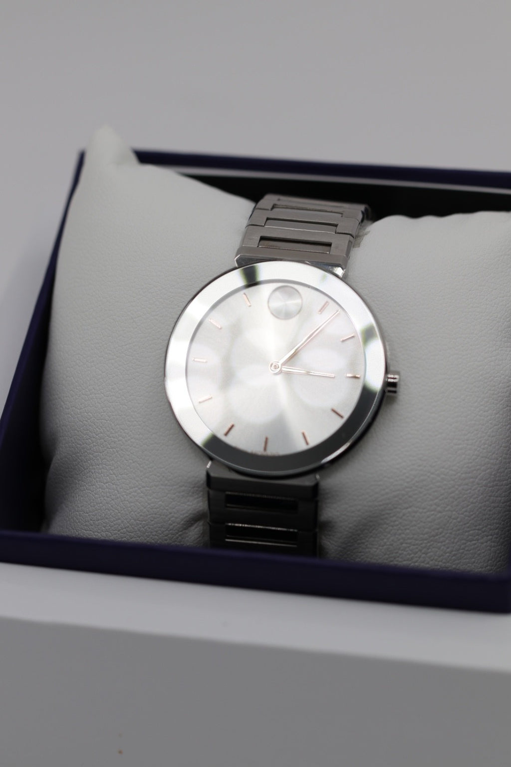 NEW Movado BOLD Horizon 3601090 Silver Dial Stainless Steel 34MM Ladies Watch