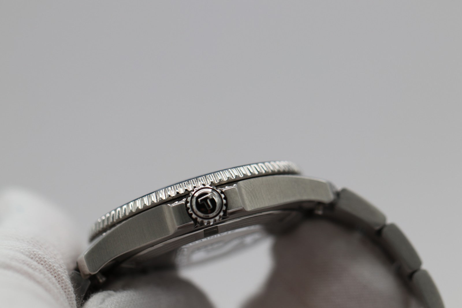 Tissot Seastar Blue Dial 36mm Womens Quartz Watch T120.210.11.041.00