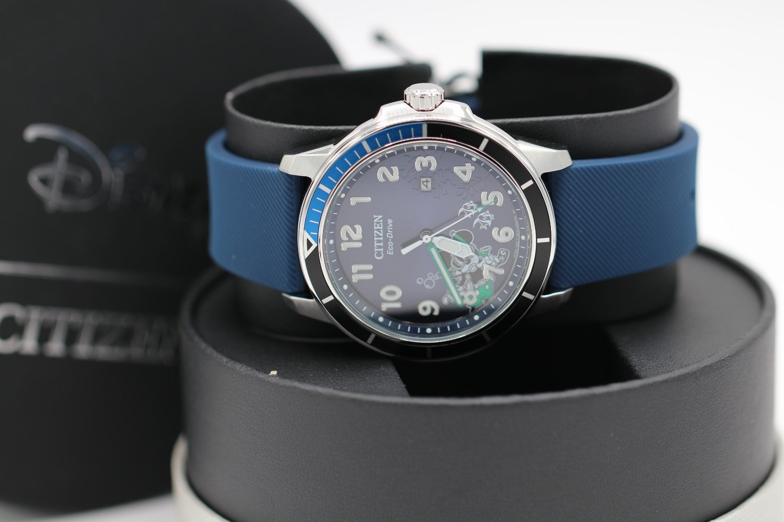 Citizen Eco Drive Disney Mickey Scuba Diving Rubber Watch AW1707-09W - MSRP $375