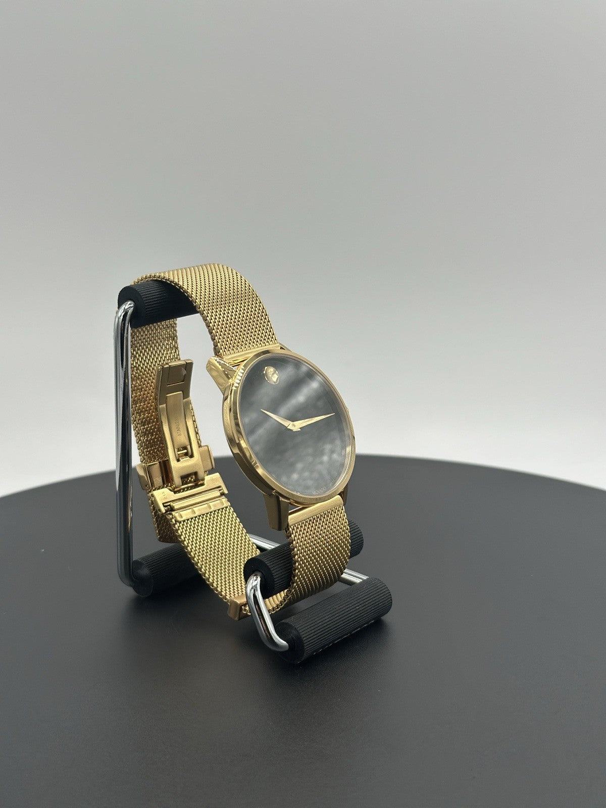 Movado Museum Watch Men 40mm Black Dial Gold Case Round Mesh Band 0607396