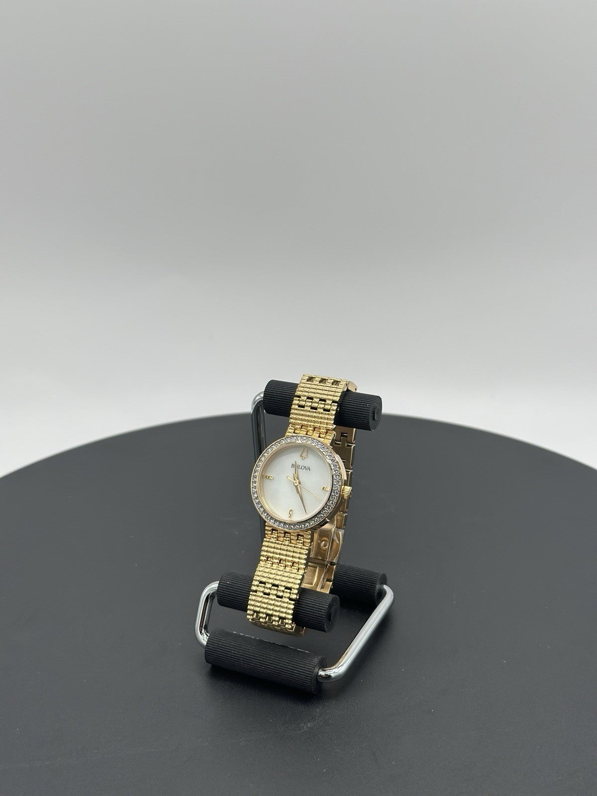 BULOVA $350 WOMEN'S DAZZLING CRYSTALS GOLD, M-O-PEARL DIAL WATCH PHANTOM 98L278