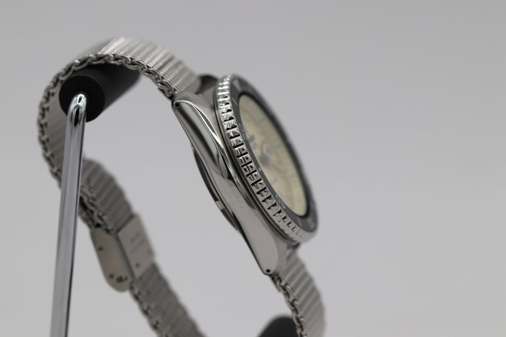 Seiko 5 Sports Men's Watch SRPD67 Automatic Cream Dial Day Date Steel 42mm