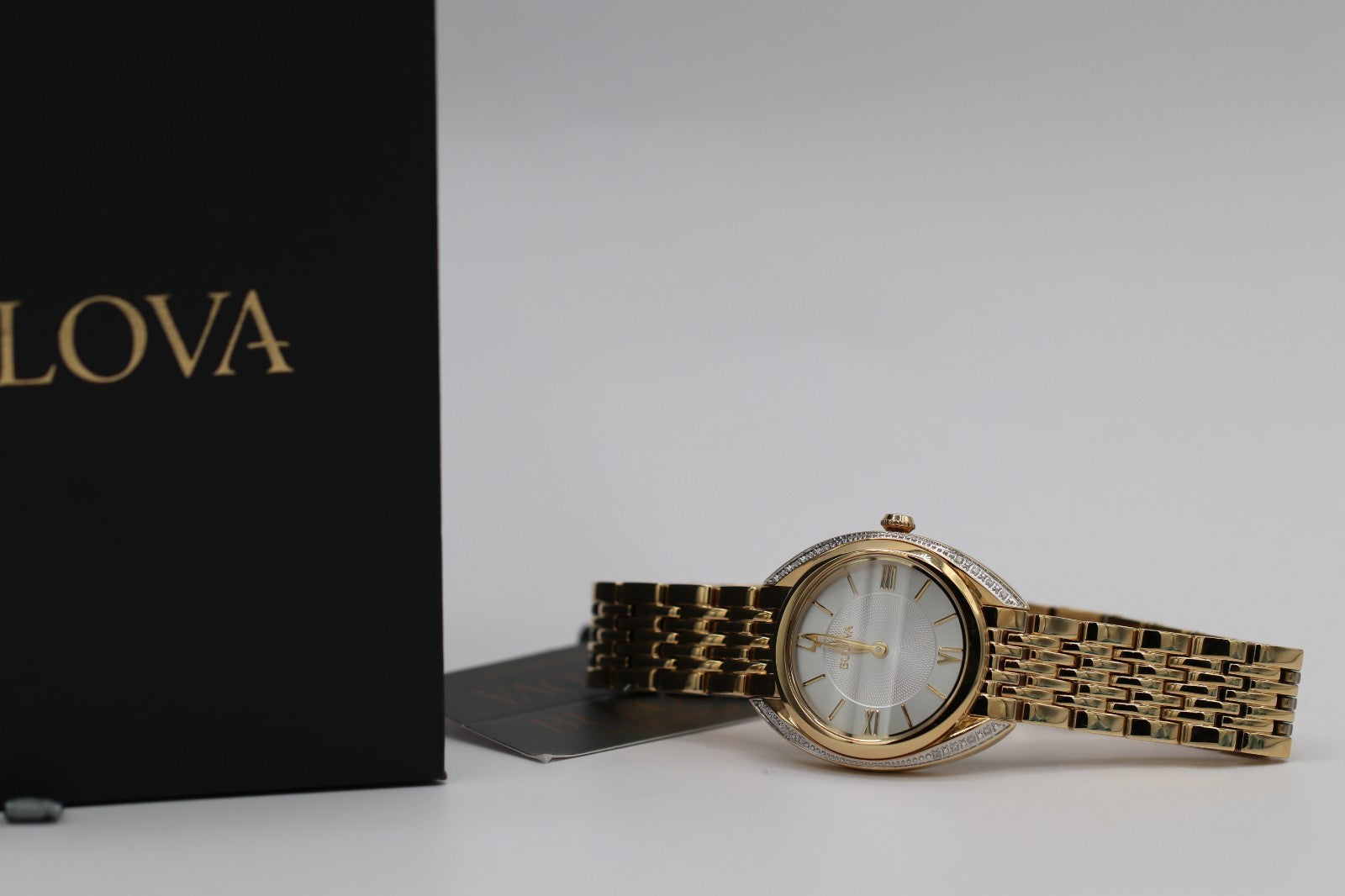 Bulova 98R298 Classic Diamond Stainless Steel Quartz Ladies Watch
