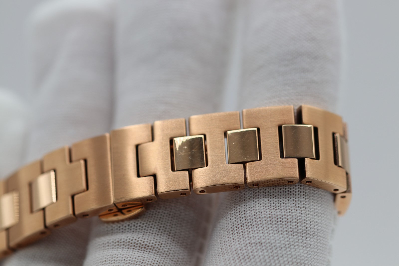 Movado Women's Watch 3600086 Bold Rose Gold Swiss Quartz Stainless Steel 36mm