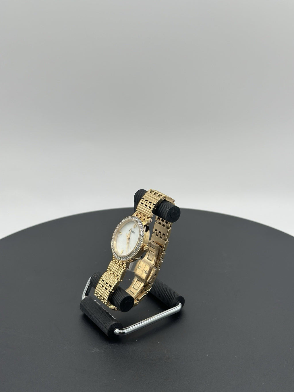 BULOVA $350 WOMEN'S DAZZLING CRYSTALS GOLD, M-O-PEARL DIAL WATCH PHANTOM 98L278
