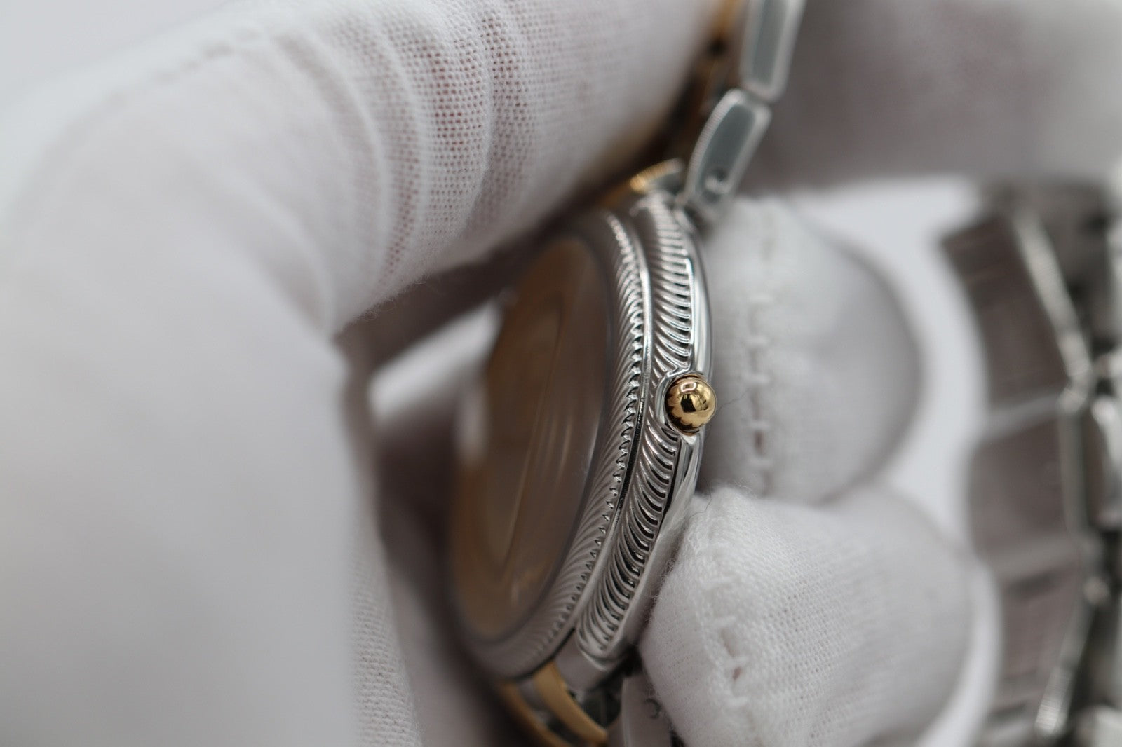 Versace Thea VE2CA0623 Womens Quartz Watch