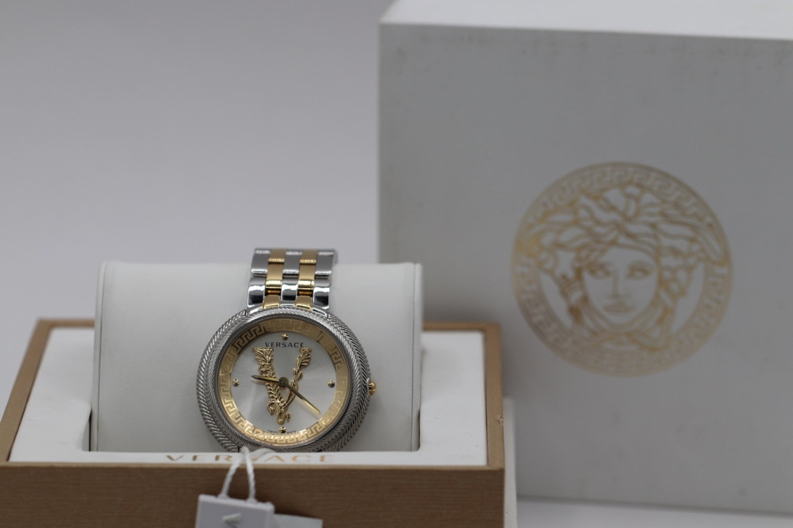 Versace Thea VE2CA0623 Womens Quartz Watch