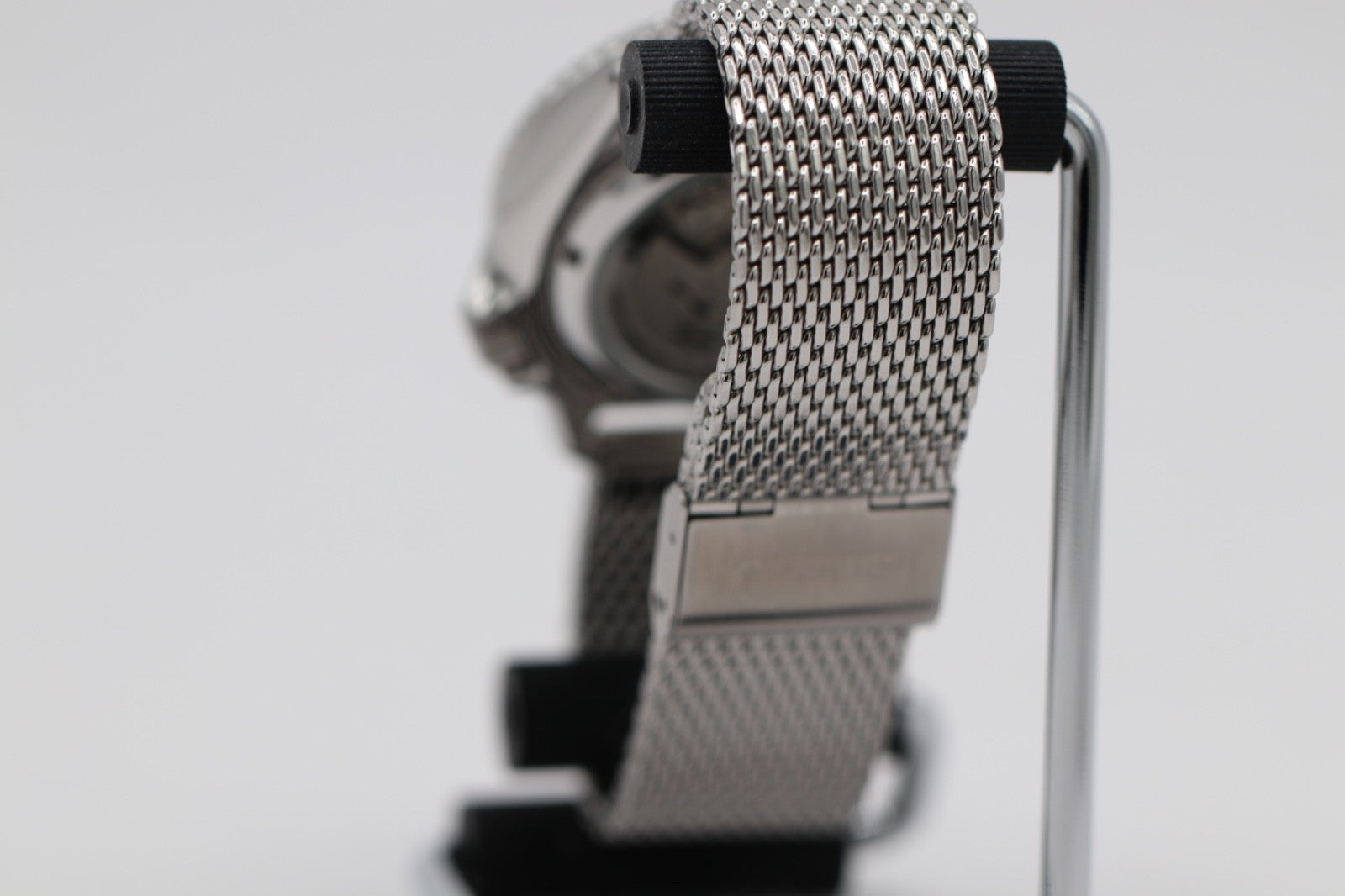 Seiko 5 Sports Men's Watch SRPD67 Automatic Cream Dial Day Date Steel 42mm