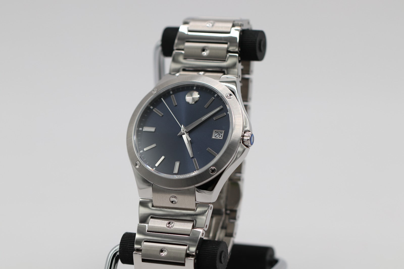 Movado S.E. Dot Accent Bracelet Watch 41mm in Silver tone Blue dial 607513 $1300