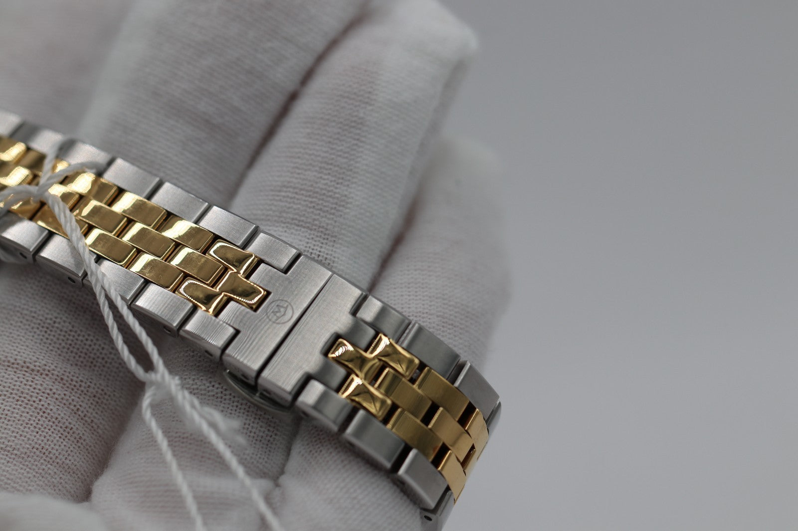 Movado Women's Watch 0607630 Mother of Pearl Diamond Swiss Quartz Two Tone Steel