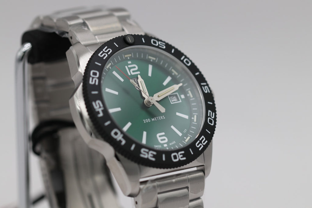 Swiss Luminox XS.3137 Pacific Diver Green Dial Tritium Stainless Mens 44mm Watch