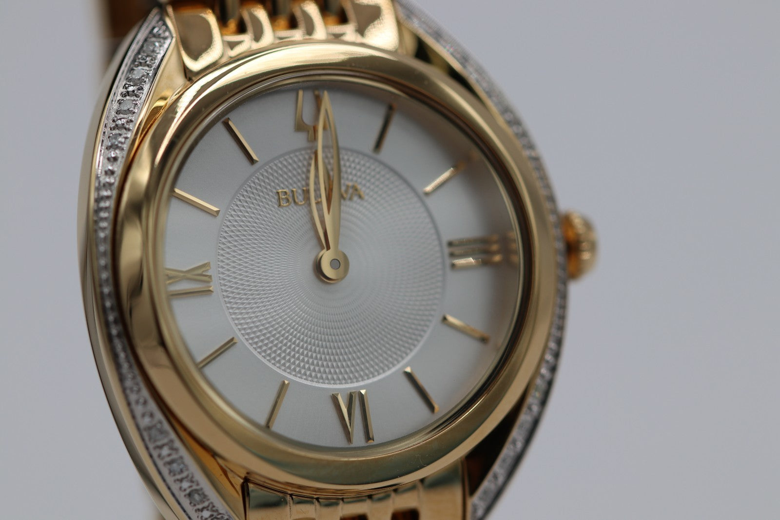 Bulova 98R298 Classic Diamond Stainless Steel Quartz Ladies Watch