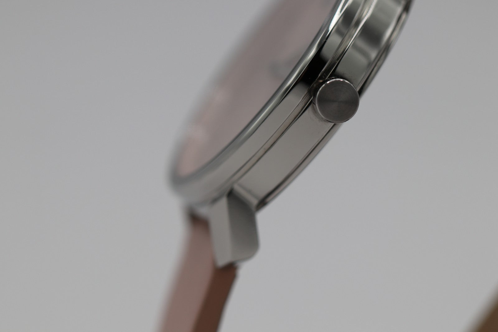 Movado Bold Access Quartz Pink Dial Leather Strap Ladies Watch 3601162