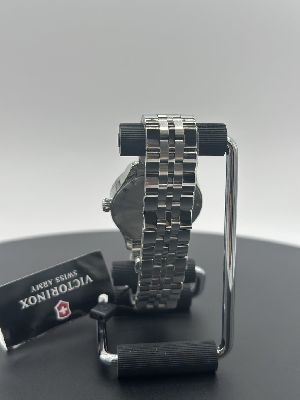 Victorinox Swiss Army Alliance Watch Women 35mm Silver Dial Steel Date Round