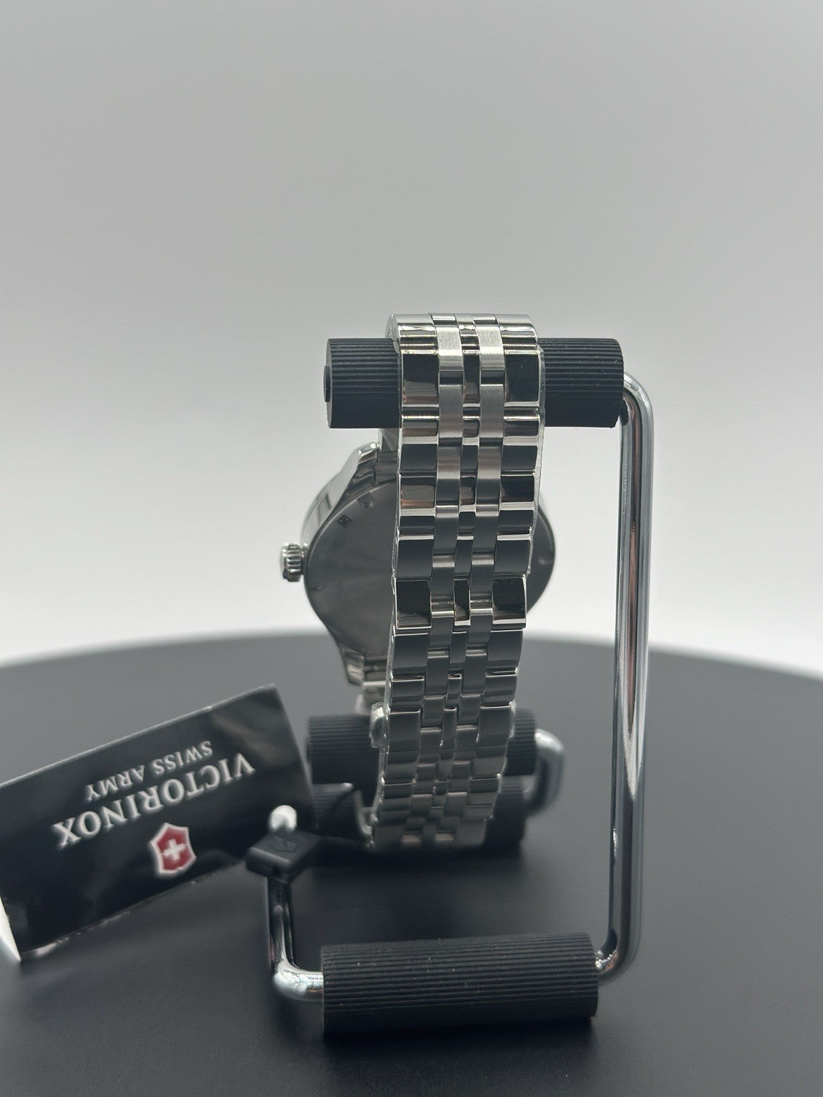 Victorinox Swiss Army Alliance Watch Women 35mm Silver Dial Steel Date Round