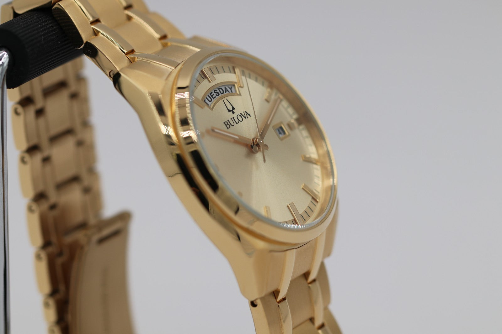 Bulova 97C115 Surveyor Classic Dial Gold-Tone SS Men's Watch $259.99 MSRP