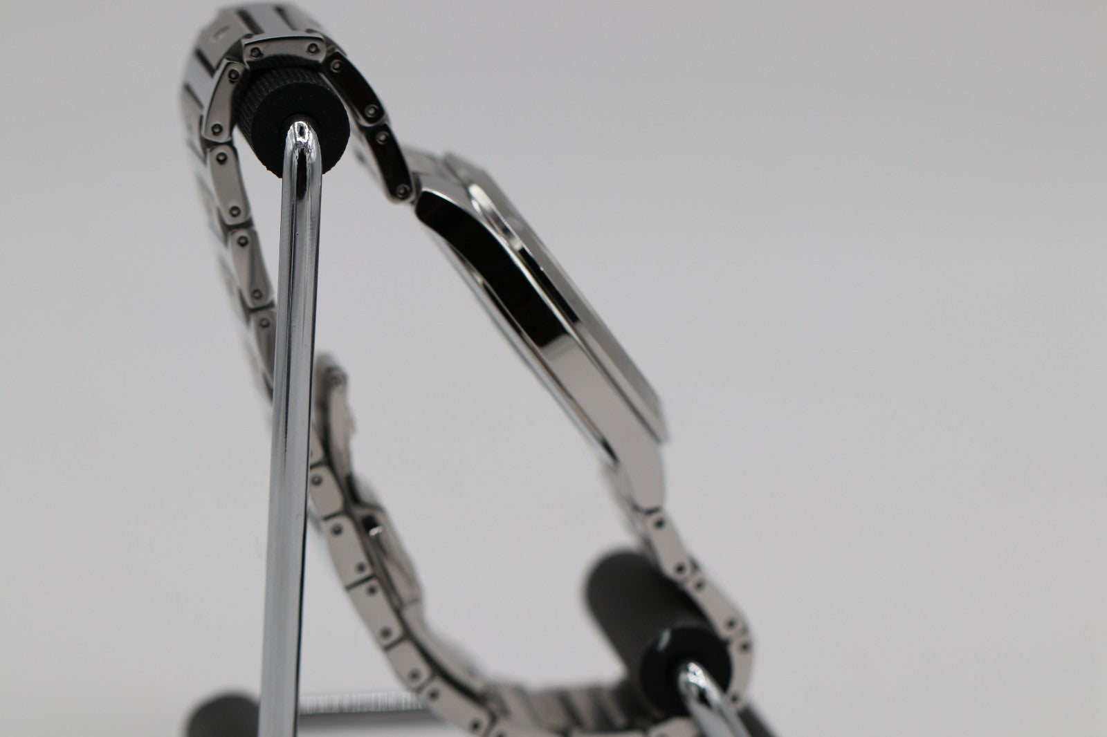 Movado S.E. Dot Accent Bracelet Watch 41mm in Silver tone Blue dial 607513 $1300