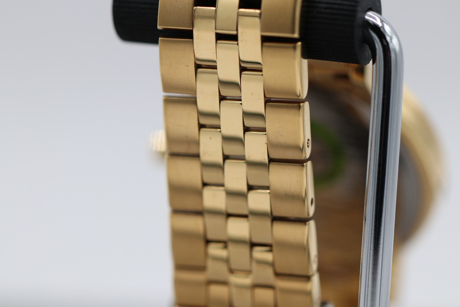 Movado Museum Series Men's Gold Tone Black Dial Diamond Quartz Watch 0607625