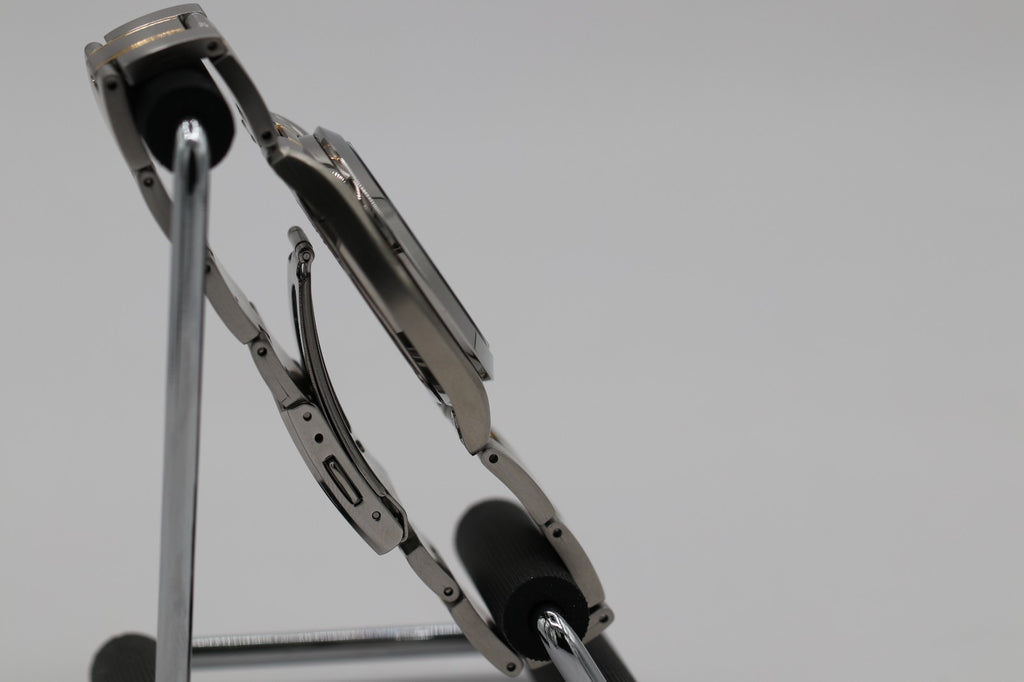 Seiko Essentials Quartz Black Dial Men's Watch SUR363