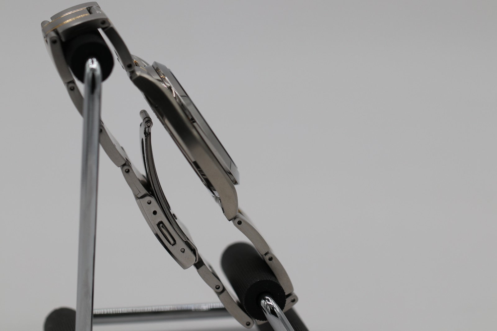 Seiko Essentials Quartz Black Dial Men's Watch SUR363