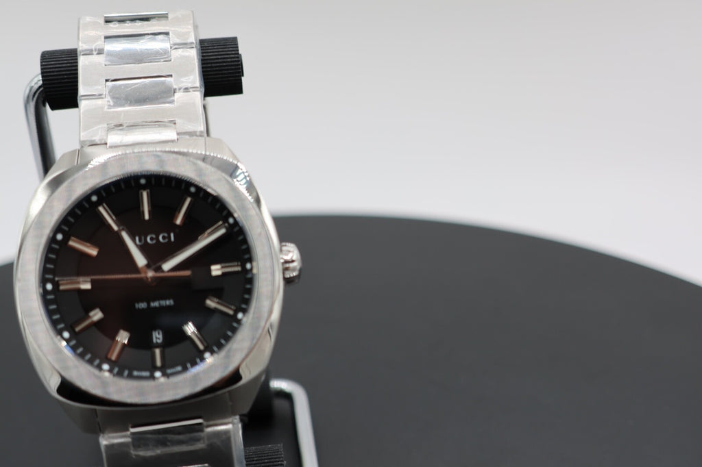 GUCCI GG2570 40MM QUARTZ STAINLESS STEEL BLK DIAL MEN'S WATCH YA142301 $1400