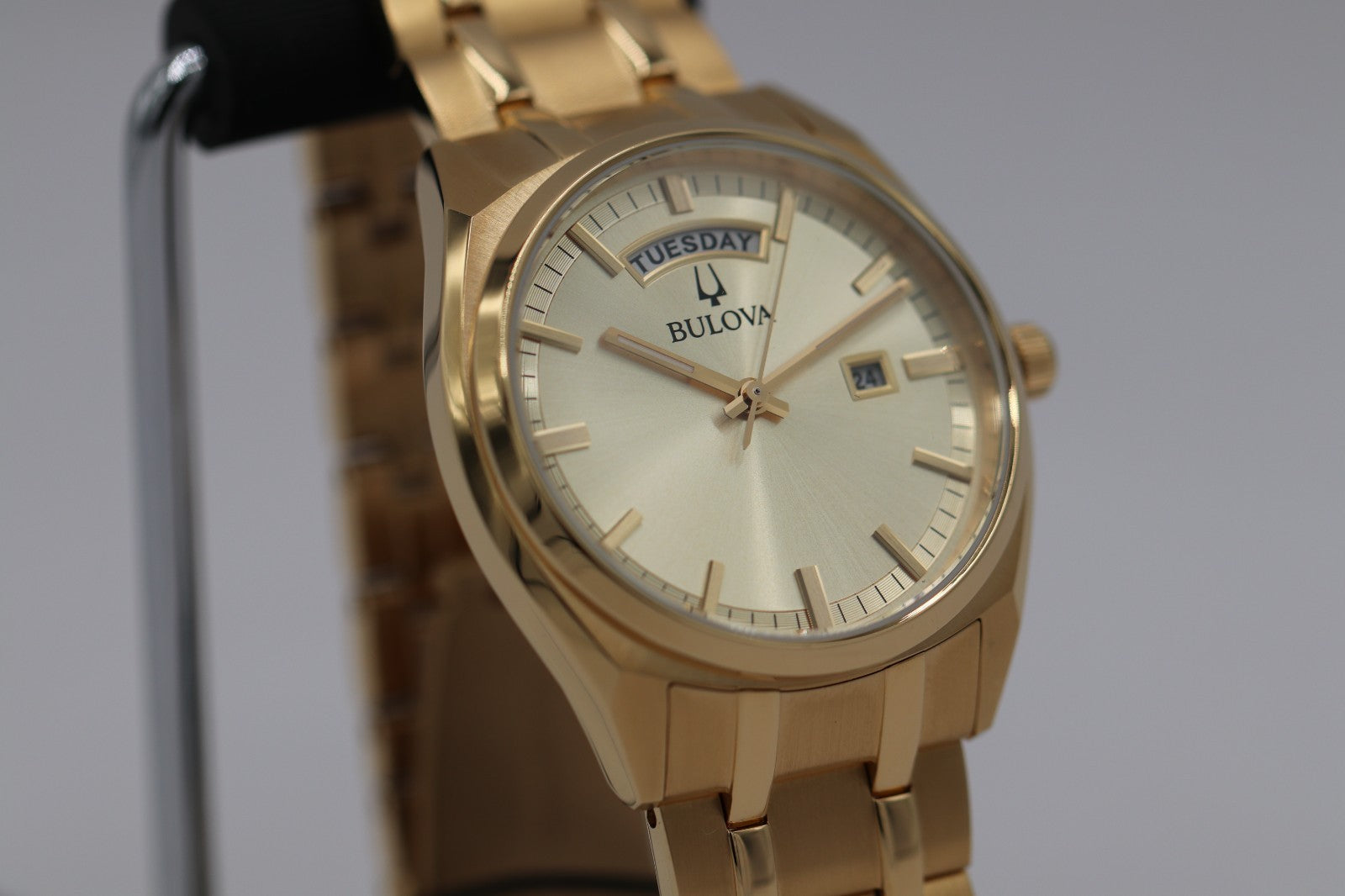 Bulova 97C115 Surveyor Classic Dial Gold-Tone SS Men's Watch $259.99 MSRP