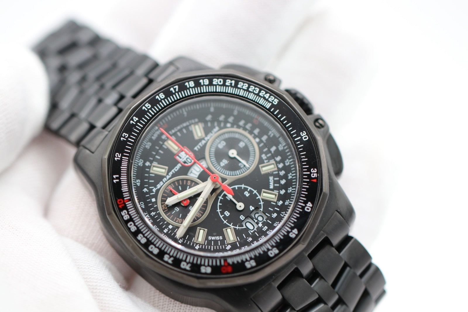 Luminox F22 Raptor 44mm Titanium 9270 Series Pilot Watch XA.9272