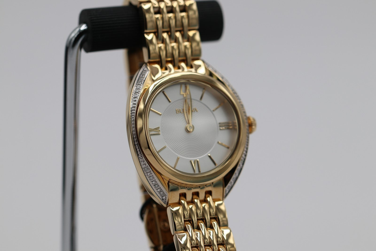 Bulova 98R298 Classic Diamond Stainless Steel Quartz Ladies Watch