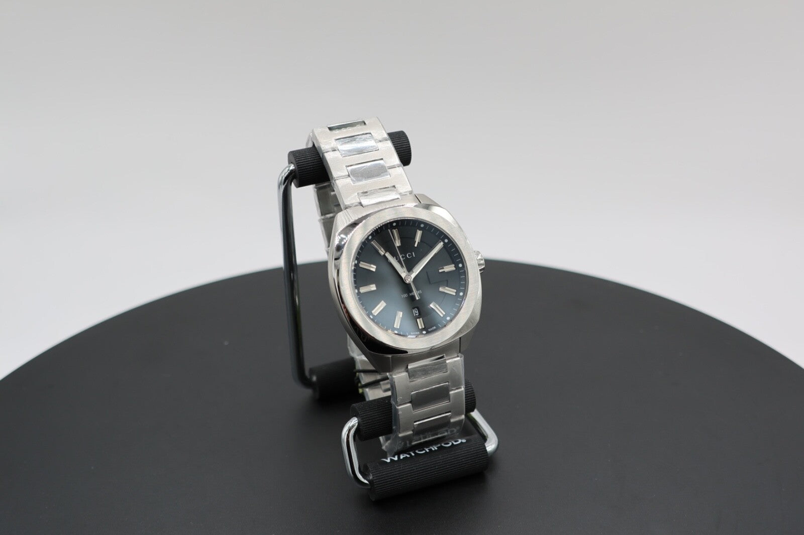 GUCCI GG2570 40MM QUARTZ STAINLESS STEEL BLK DIAL MEN'S WATCH YA142301 $1400
